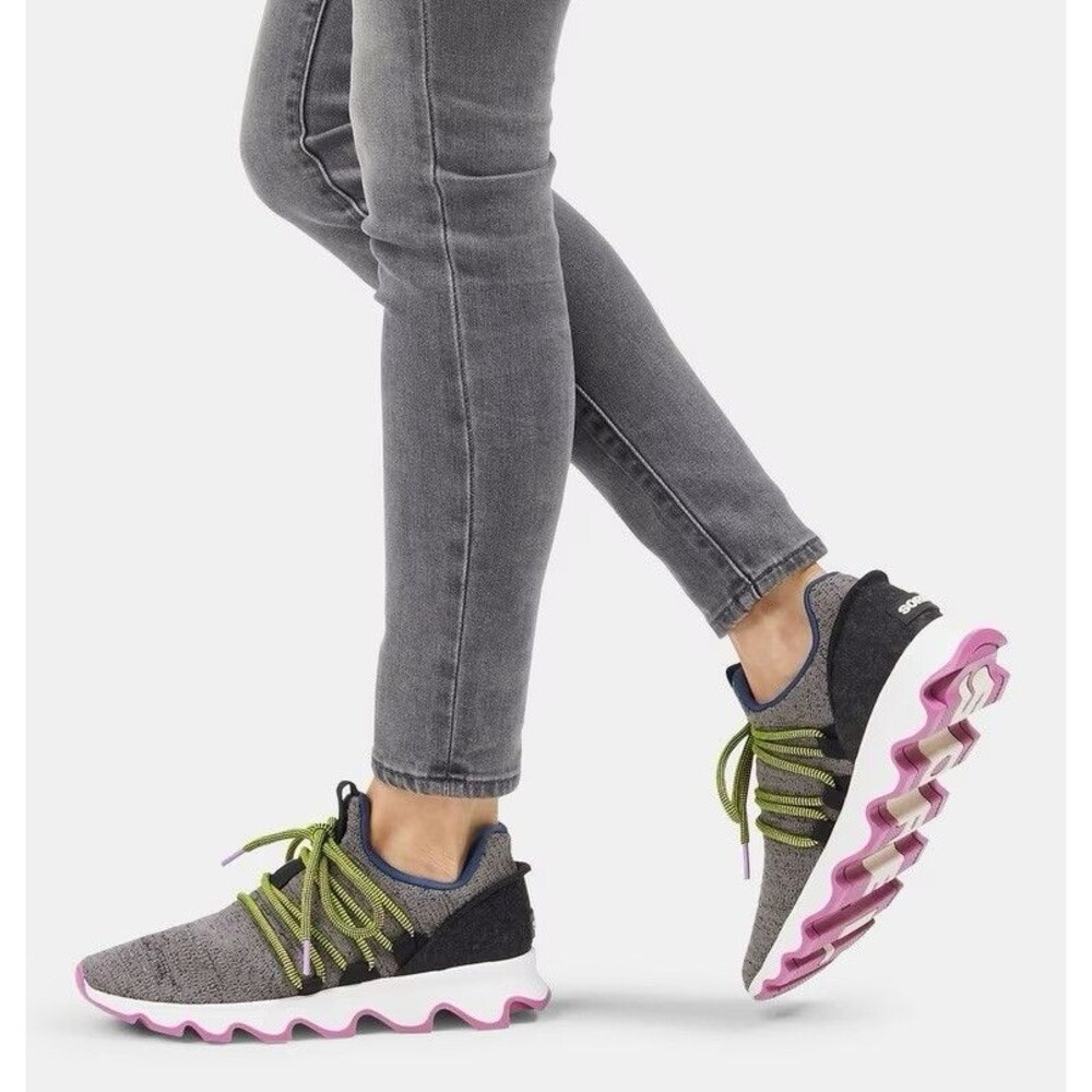 Sorel Women's Kinetic Lace Sneaker in Gray/Green/Purple Size 7.5 EUC!